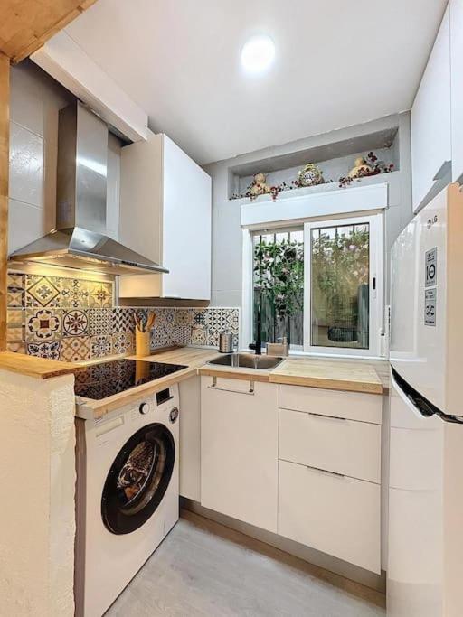 Urban Oasis Apartment Естепона Екстериор снимка